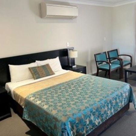 Royal Motel Miles ภายนอก รูปภาพ