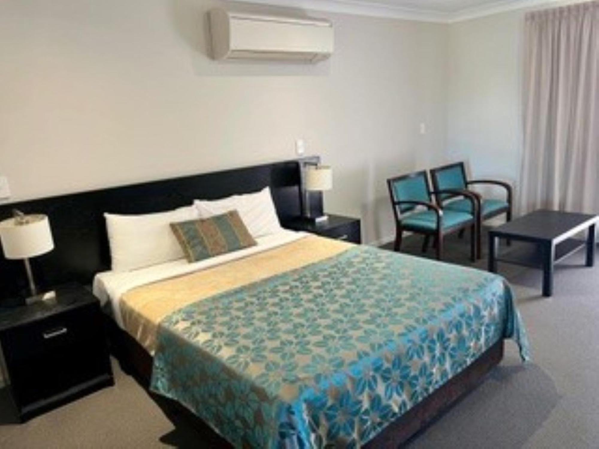 Royal Motel Miles ภายนอก รูปภาพ